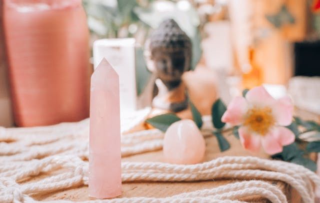 The Heart of Hydration – Rose Quartz Rituals for Love &amp; Healing